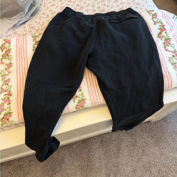 Nike Men’s Black Fleece Jogger Pants - Picture 4 of 4